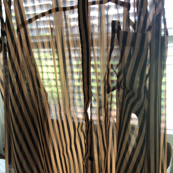 Blouse with shoulders out - Picture 6 of 7